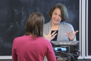 Professor Lisa Cohen teaching at the Desautels Faculty of Management