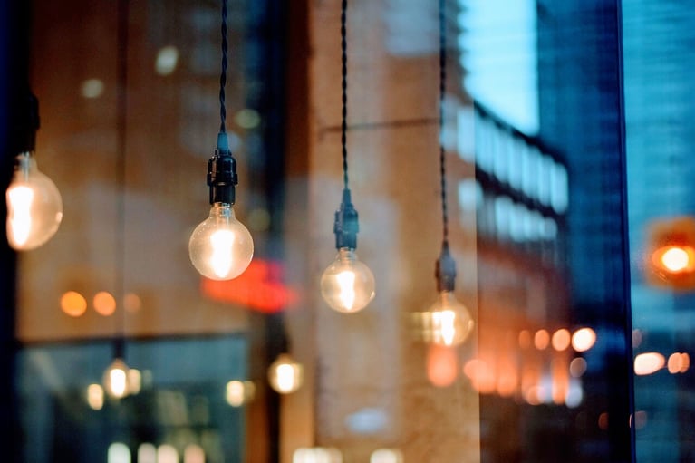 lamps-2178743_1280